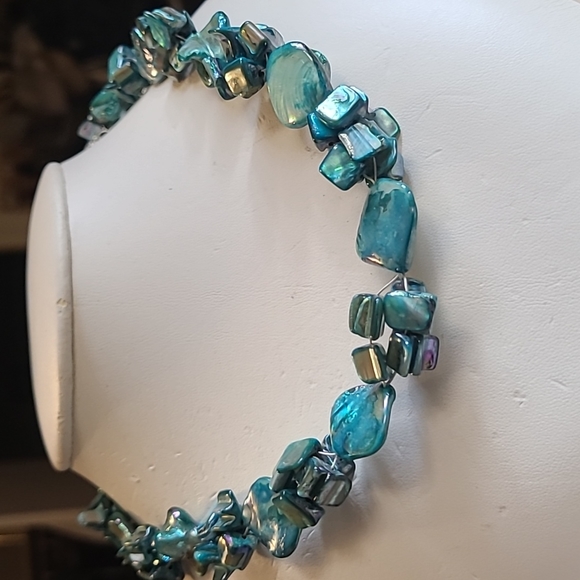 Beautiful necklace for all occasions multiple color - Picture 3 of 3